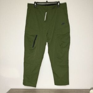 Nike Sportswear Tech Essentials Woven Unlined Cargo Pants Green DH3866-326 36